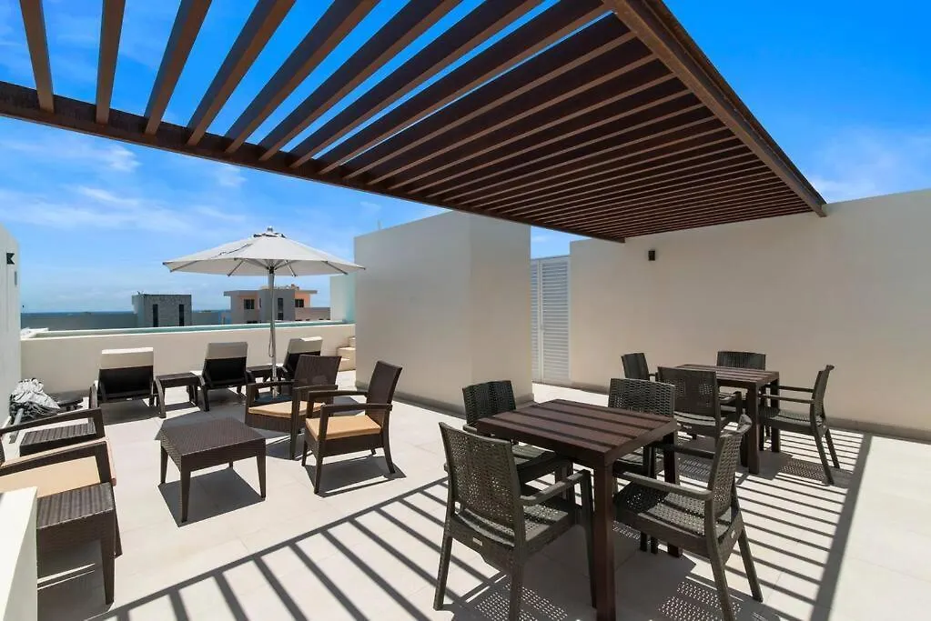 Oceanfront Paradise In Akumal Beach Access