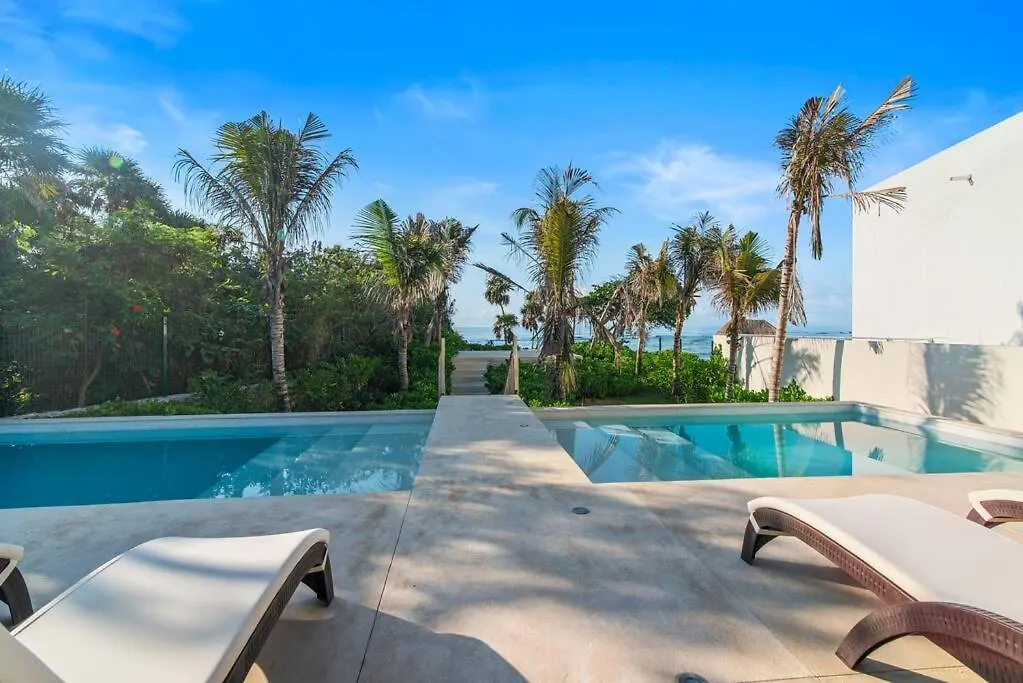 Oceanfront Paradise In Akumal Beach Access 0*,  Mexique
